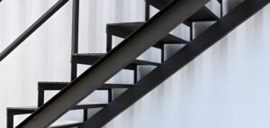 Escaleras Modernas de Herrería: 8 Ideas Espectaculares y Cómo Hacerlas