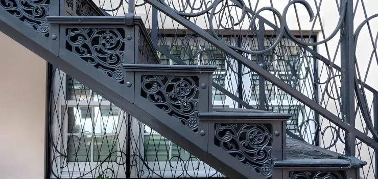 Escalera de herrería recta