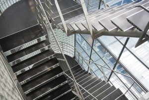 Escaleras Modernas de Herrería para casa: ¡8 ideas espectaculares que inspiran!