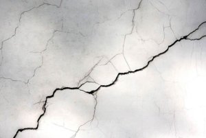 Grietas: Aprende a identificarlas y cuándo son peligrosas en construcción