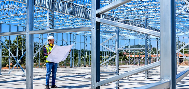 Construcción de estructura con perfiles de acero